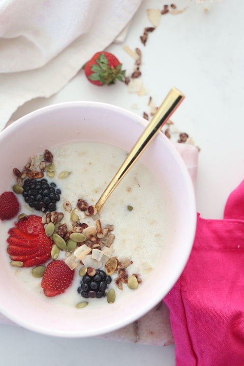 Bircher muesli with date syrup and cinnamon